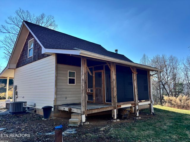 230 Windcrest Lane, Harriman, TN 37748