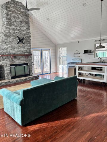 230 Windcrest Lane, Harriman, TN 37748