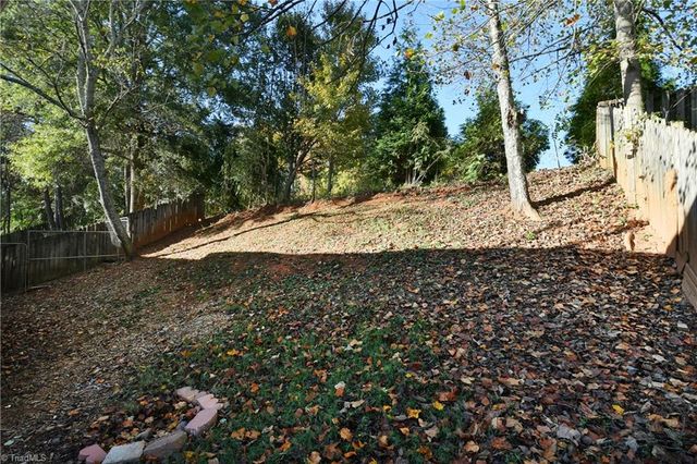 717 Pilgrim Ford Court, Clemmons, NC 27012