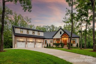 2705 Ski Trail Lane, Waxhaw, NC 28173