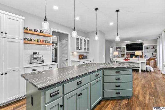 15952 Bauman Avenue, Omaha, NE 68116