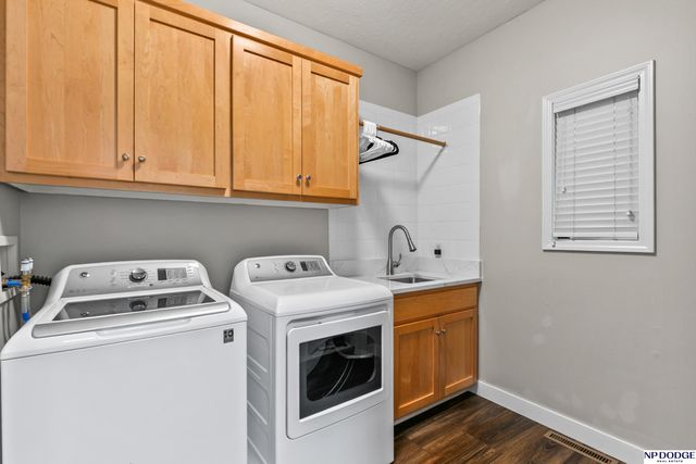 15952 Bauman Avenue, Omaha, NE 68116