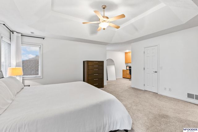 15952 Bauman Avenue, Omaha, NE 68116