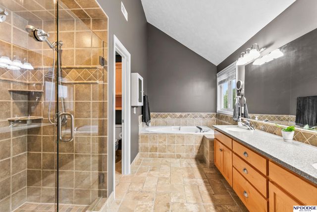 15952 Bauman Avenue, Omaha, NE 68116