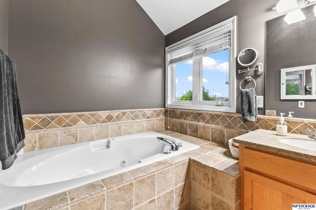 15952 Bauman Avenue, Omaha, NE 68116