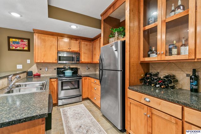 15952 Bauman Avenue, Omaha, NE 68116