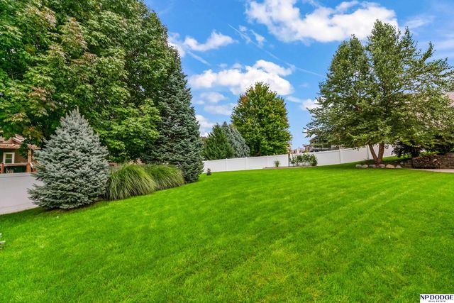 15952 Bauman Avenue, Omaha, NE 68116