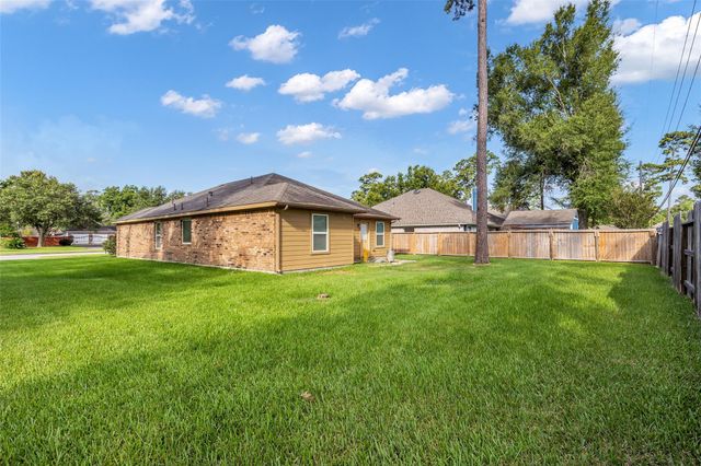 1022 S Diamondhead Boulevard, Crosby, TX 77532