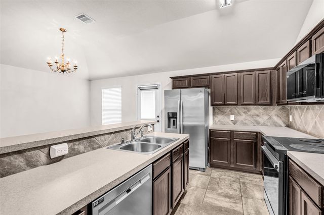 1022 S Diamondhead Boulevard, Crosby, TX 77532