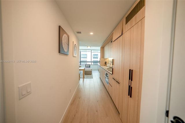 225 N Miami Ave 2912, Miami, FL 33128