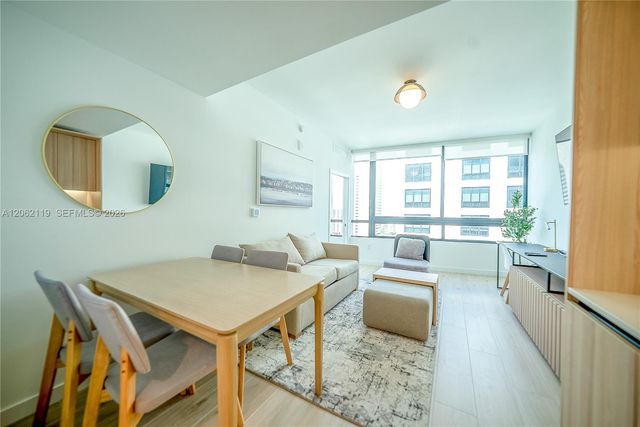225 N Miami Ave 2912, Miami, FL 33128