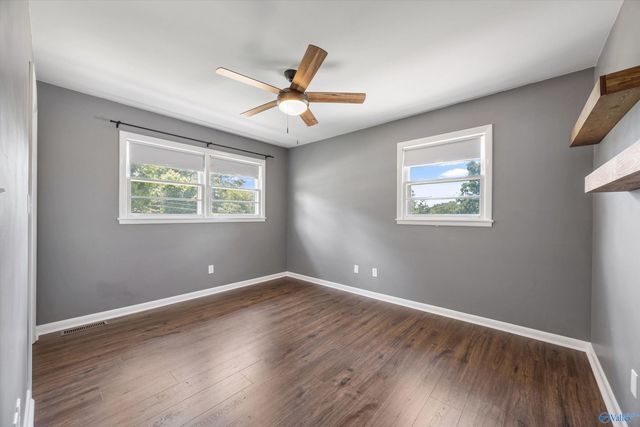 2013 Cloys Avenue NE, Huntsville, AL 35811
