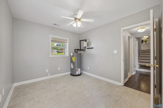 2013 Cloys Avenue NE, Huntsville, AL 35811