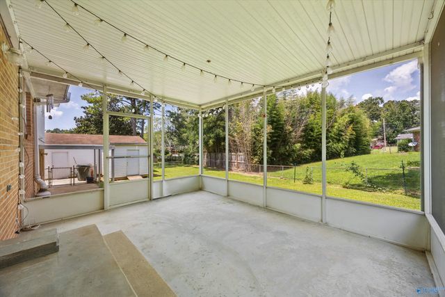 2013 Cloys Avenue NE, Huntsville, AL 35811