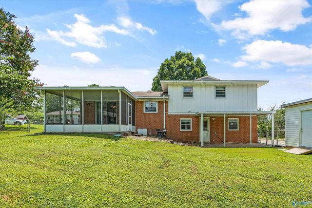 2013 Cloys Avenue NE, Huntsville, AL 35811