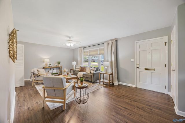2013 Cloys Avenue NE, Huntsville, AL 35811