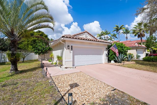 334 SW 194th Avenue, Pembroke Pines, FL 33029
