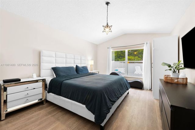 334 SW 194th Avenue, Pembroke Pines, FL 33029