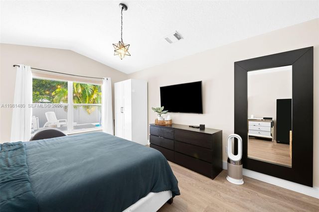 334 SW 194th Avenue, Pembroke Pines, FL 33029