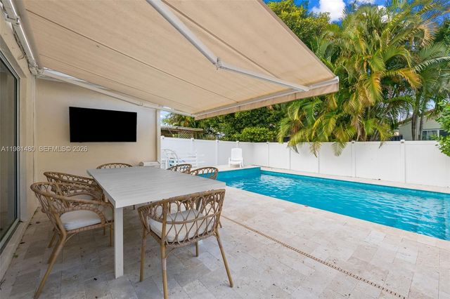 334 SW 194th Avenue, Pembroke Pines, FL 33029