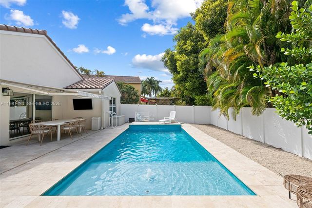 334 SW 194th Avenue, Pembroke Pines, FL 33029