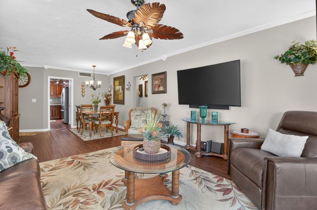 6 Garden Street 201p, Tequesta, FL 33469