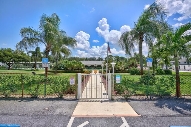 6 Garden Street 201p, Tequesta, FL 33469