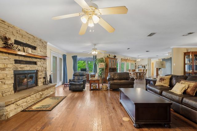 584 VZ County Road 4125, Canton, TX 75103