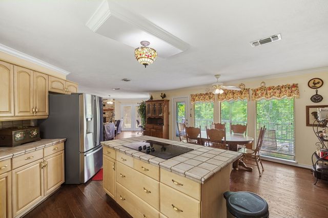 584 VZ County Road 4125, Canton, TX 75103