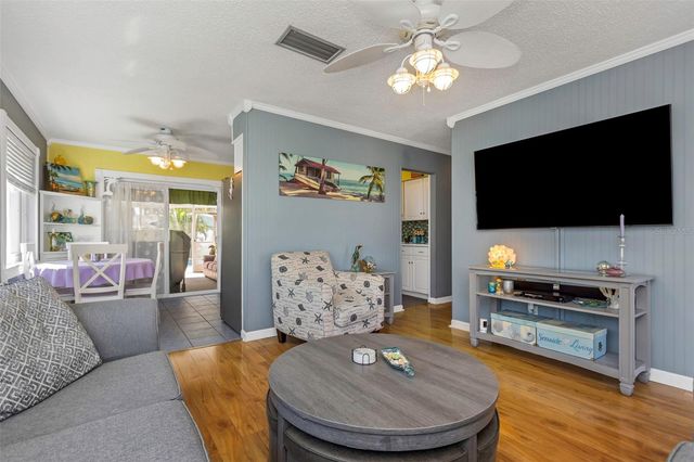 3094 HILLSDALE AVENUE, Largo, FL 33774