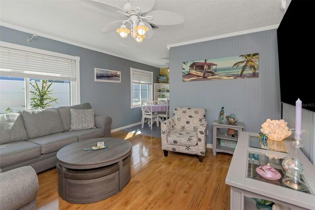 3094 HILLSDALE AVENUE, Largo, FL 33774