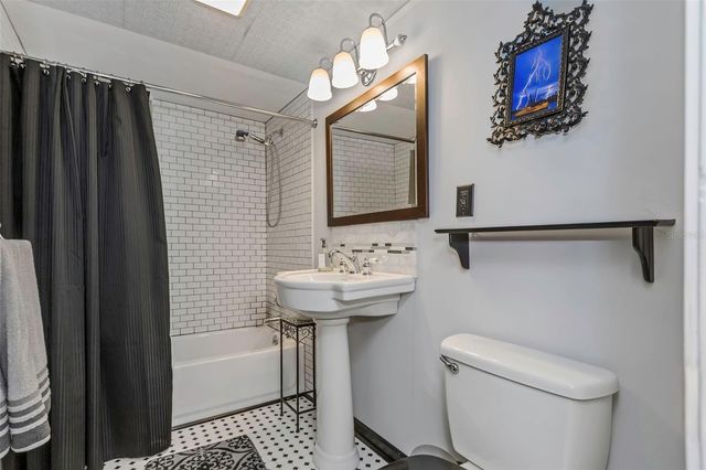 3094 HILLSDALE AVENUE, Largo, FL 33774