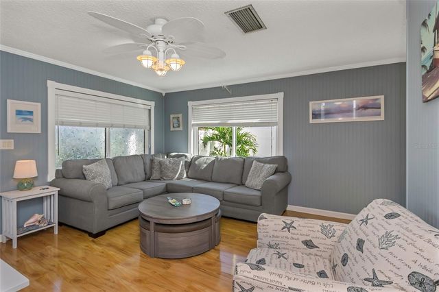 3094 HILLSDALE AVENUE, Largo, FL 33774