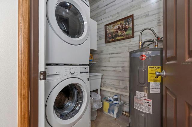 3094 HILLSDALE AVENUE, Largo, FL 33774