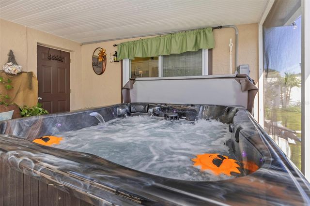 3094 HILLSDALE AVENUE, Largo, FL 33774