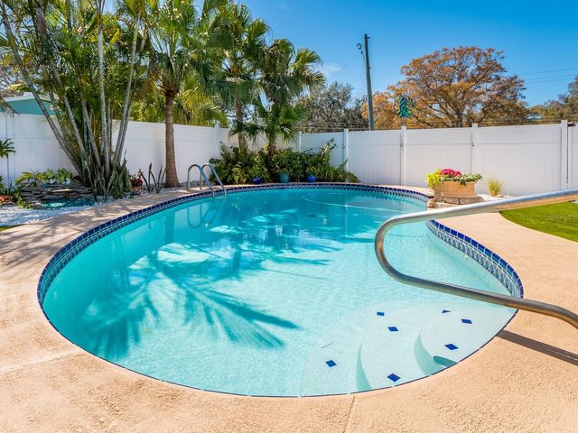 3094 HILLSDALE AVENUE, Largo, FL 33774