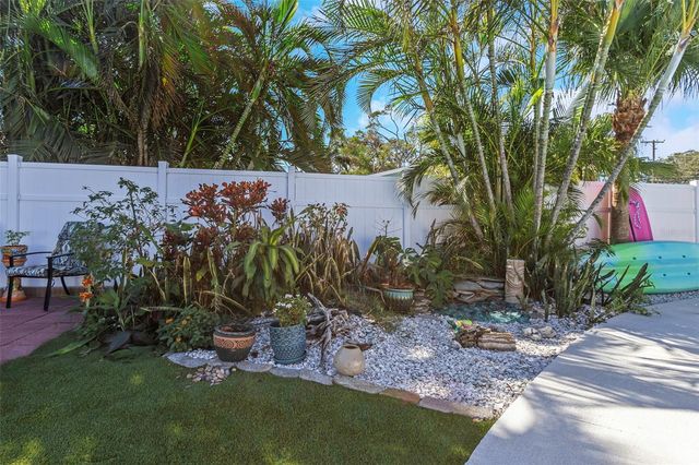 3094 HILLSDALE AVENUE, Largo, FL 33774