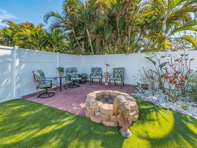 3094 HILLSDALE AVENUE, Largo, FL 33774