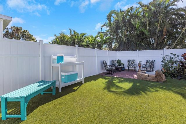 3094 HILLSDALE AVENUE, Largo, FL 33774