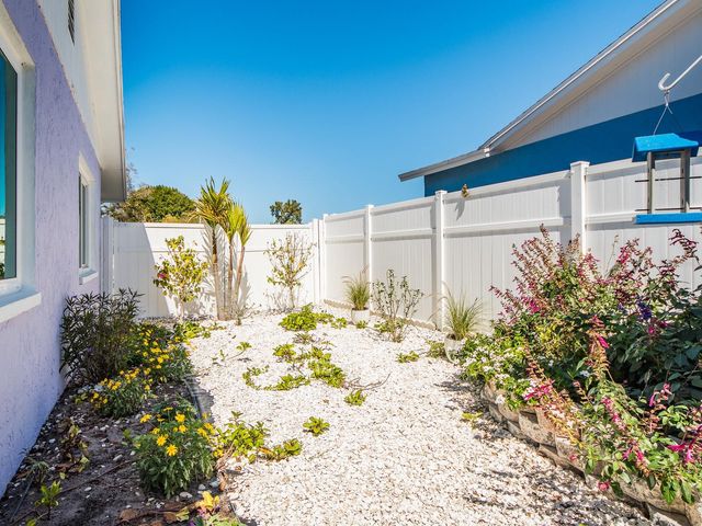 3094 HILLSDALE AVENUE, Largo, FL 33774