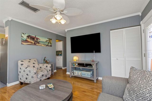 3094 HILLSDALE AVENUE, Largo, FL 33774