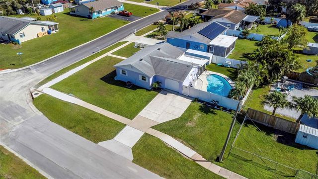 3094 HILLSDALE AVENUE, Largo, FL 33774