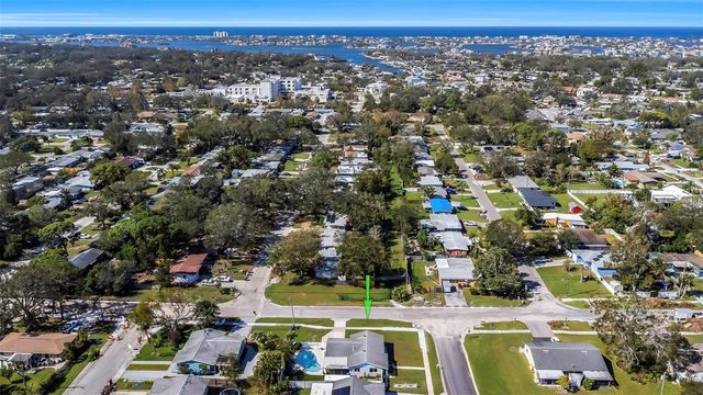 3094 HILLSDALE AVENUE, Largo, FL 33774