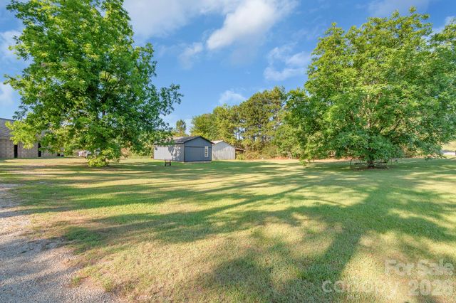 2248 Willie Usher Road, Lancaster, SC 29720