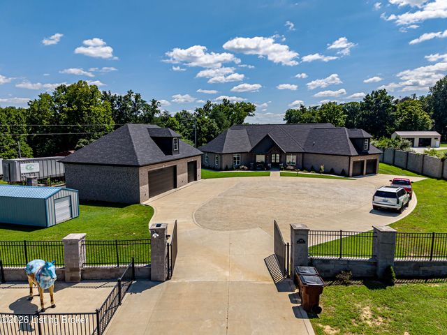 2696 Armstrong Ln, Mt Washington, KY 40047
