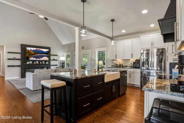 2696 Armstrong Ln, Mt Washington, KY 40047