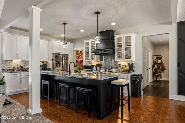 2696 Armstrong Ln, Mt Washington, KY 40047