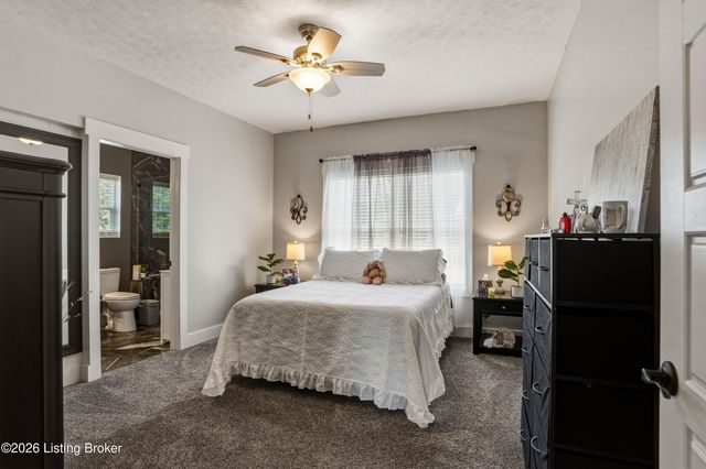 2696 Armstrong Ln, Mt Washington, KY 40047