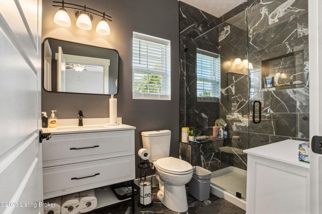 2696 Armstrong Ln, Mt Washington, KY 40047