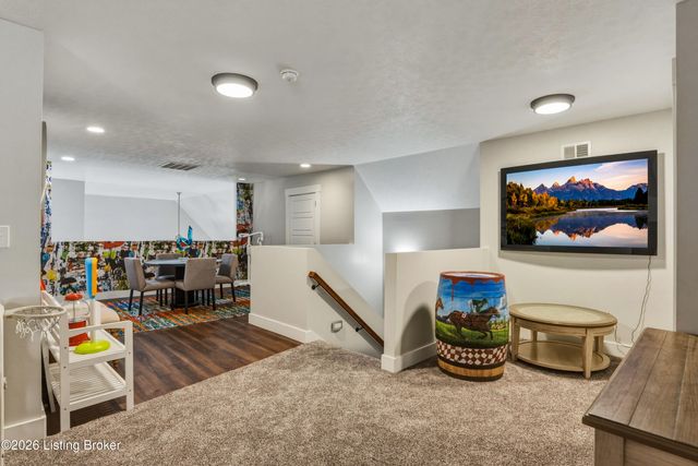 2696 Armstrong Ln, Mt Washington, KY 40047